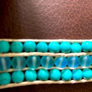 Turquoise howlite stone & mermaid glass bracelet